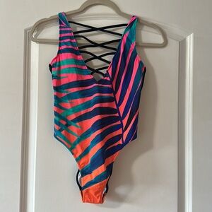 Victoria’s Secret tropical print One-Piece Swimsuit NWOT SIZE LARGE